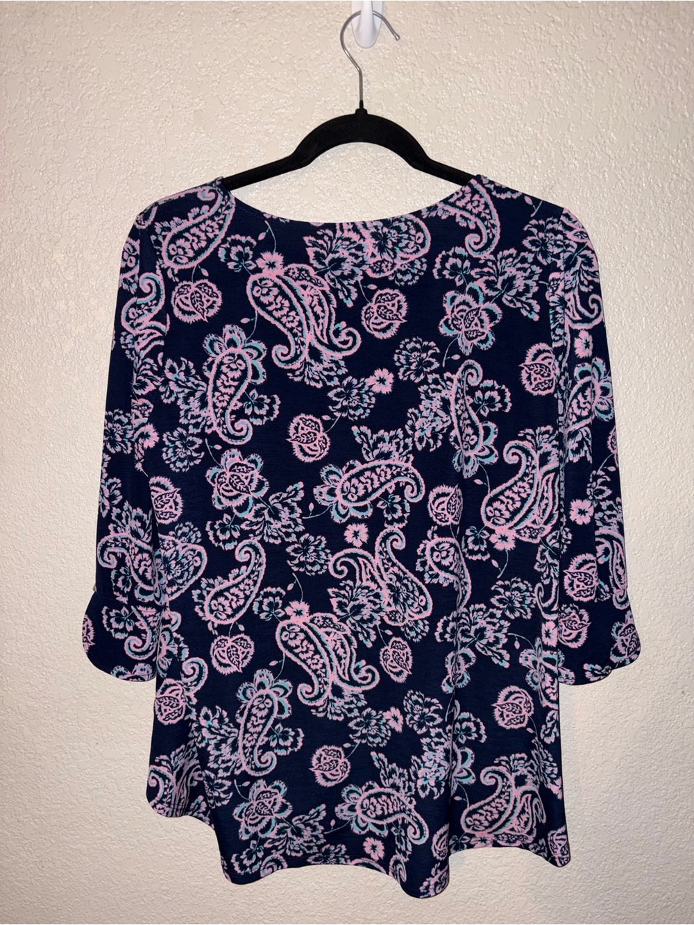 NWOT Andree By Unit “The Lilly Paisley Blouse” Navy💙 w/Bright Blue🩵&Pink🩷 Small - Picture 7 of 8
